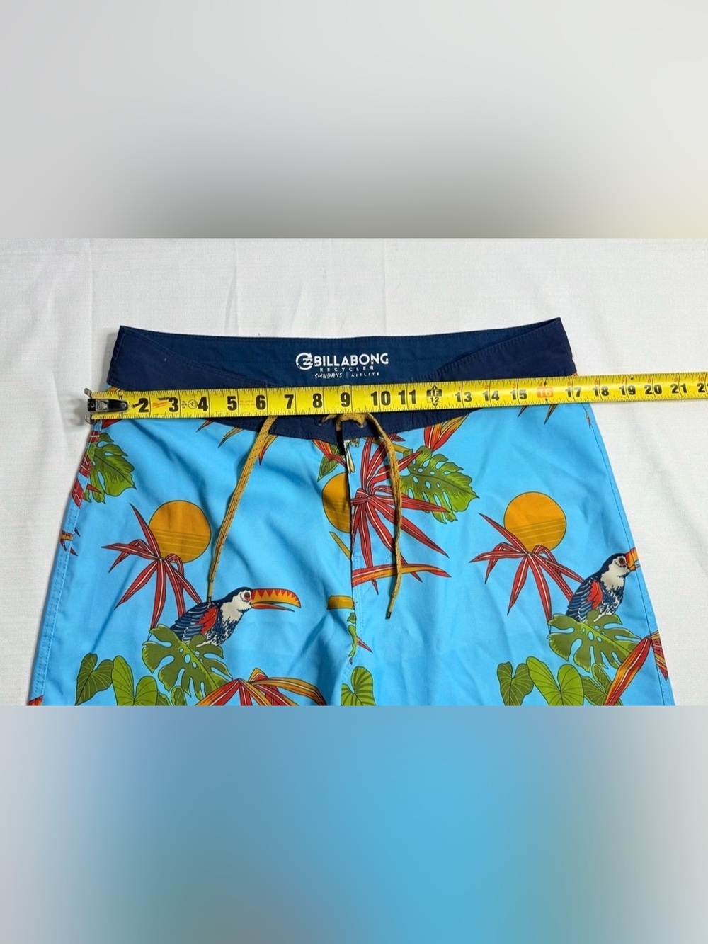 Billabong Men’s Recycler Sundays Airlite Toucan Board Shorts 32 - Picture 4 of 8